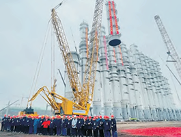 8. Lifting of Large Distillation Tower Group for Rectification Unit, Phase I High-purity Polysilicon Project of Sichuan Yongxiang New Energy